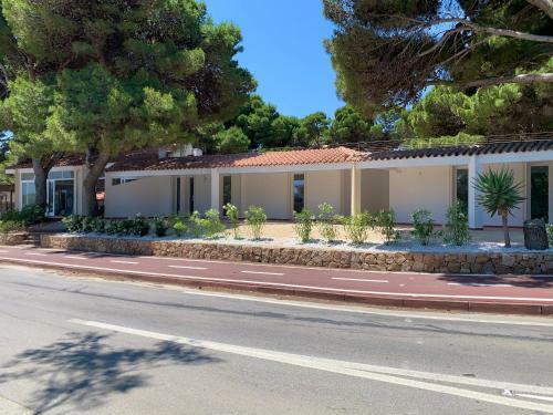 Angolo Mare Apartment & Rooms