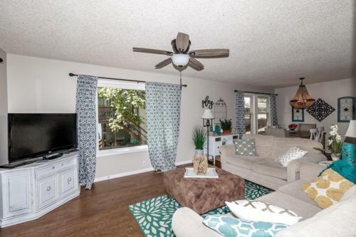 13480 - 8 Lequita Place