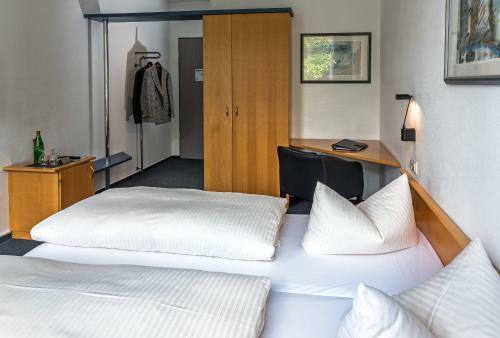 Hostal Median Hotel Garni