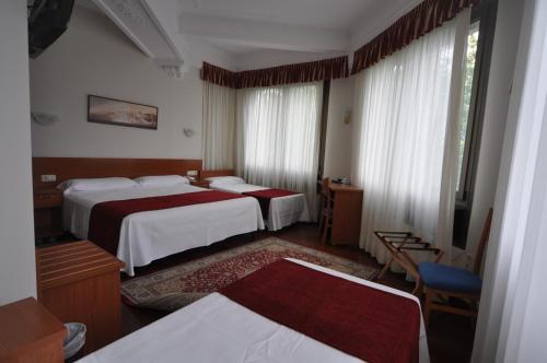 Hostal Pension Alameda