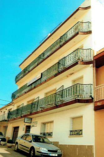 Hostal Can Pau Guesthouse