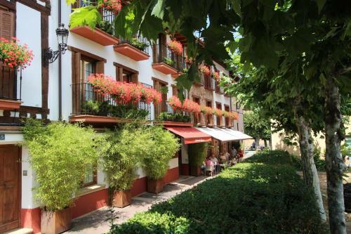Apartamentos Tur�sticos Ezcaray