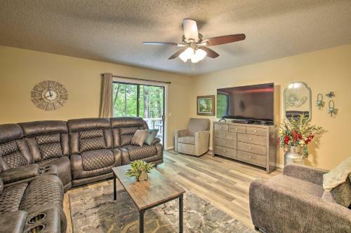Hot Springs House With Spacious Deck And Grill!