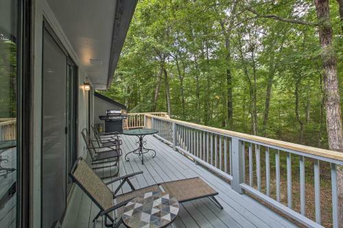 Hot Springs House With Spacious Deck And Grill!