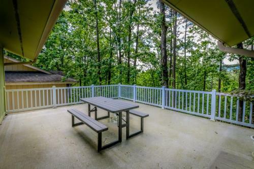 05244 - 44 Pego Circle
