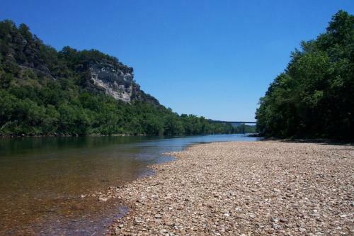 Troutfest Riverfront Norfork Home, Great Fishing