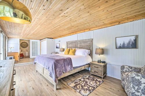 Eclectic Osage Cottage In Historic District