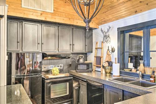 Eclectic Osage Cottage In Historic District