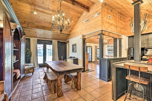 Eclectic Osage Cottage In Historic District