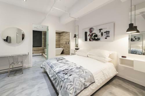 Apartamento 4 Bedroom Bachelor Pad In Downtown Montreal By Simplissimmo