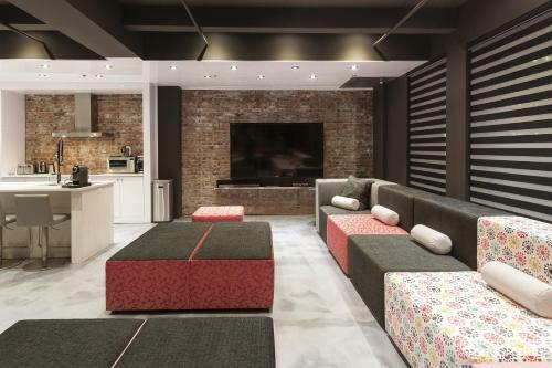 Apartamento 4 Bedroom Bachelor Pad In Downtown Montreal By Simplissimmo
