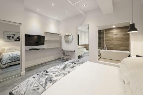 Apartamento 4 Bedroom Bachelor Pad In Downtown Montreal By Simplissimmo