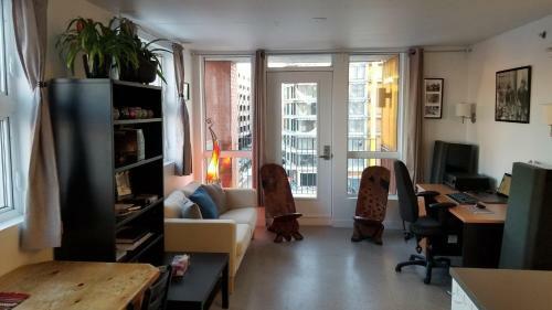 Very Nice, Clean And Quiet Double Room Next To Downtown