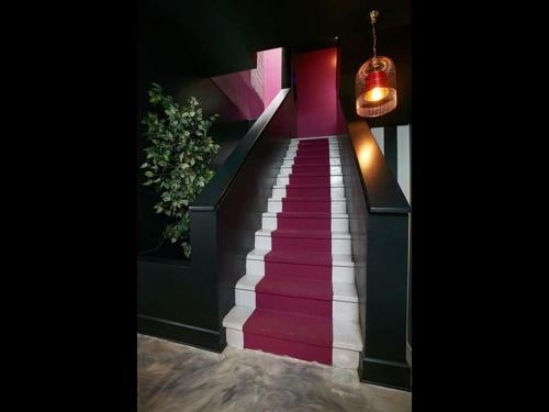 Golden District Mcgill Downtown Stays Studios Design 17