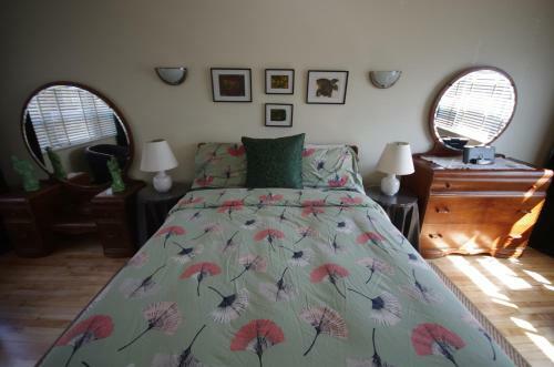 Hostal L'adresse Botanique - 3 Rooms, Up To 6 Guests