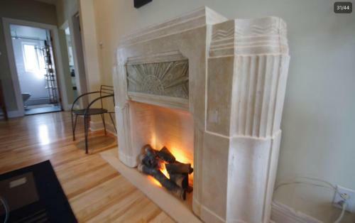 Hostal L'adresse Botanique - 3 Rooms, Up To 6 Guests