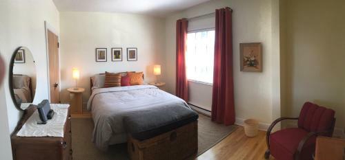 Hostal L'adresse Botanique - 3 Rooms, Up To 6 Guests