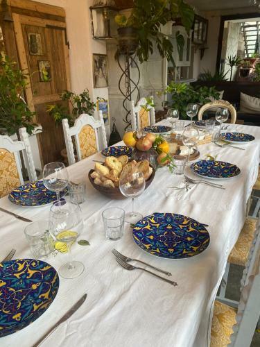 Hostal Come UNA Volta
