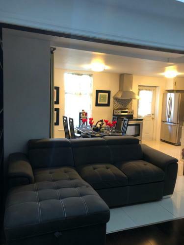 Modern Apartment Beautiful Location Mont Royal