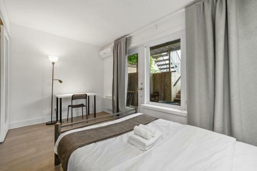 Frontenac Apartments By Restavio