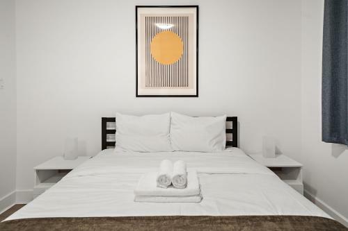 Frontenac Apartments By Restavio