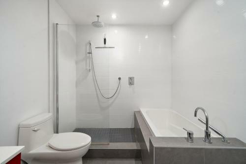 Frontenac Apartments By Restavio