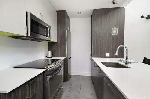 Frontenac Apartments By Restavio