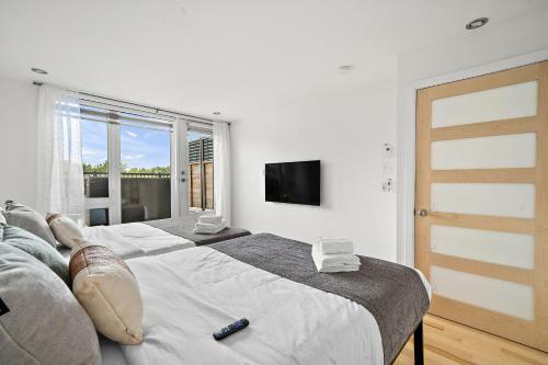 Frontenac Apartments By Restavio