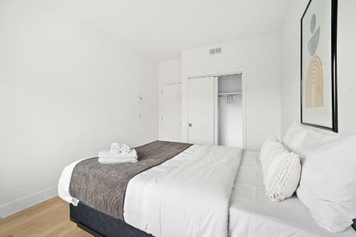 Frontenac Apartments By Restavio