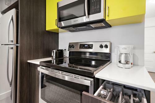 Frontenac Apartments By Restavio