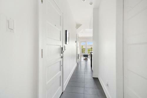 Frontenac Apartments By Restavio