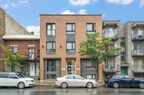 Frontenac Apartments By Restavio