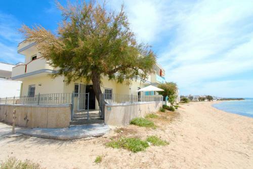 Beach House In Puglia