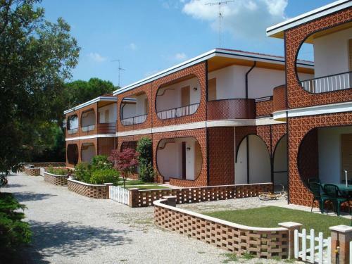 Beautiful Villa For 8 People With Pool