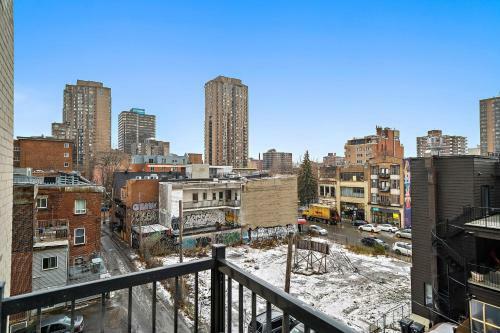 Hutchison Apartments By Restavio