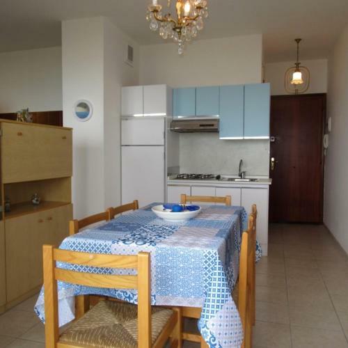 Apartment For 4 People With Sea View