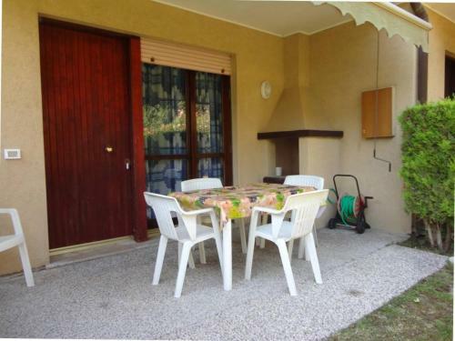 Beachfront Villa For 4 People