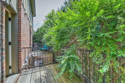 Charming Springdale Townhome About 5 Mi To Dtwn!