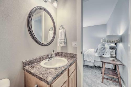 Charming Springdale Townhome About 5 Mi To Dtwn!