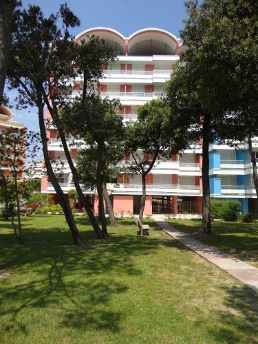Great Location Apartment For 6 People