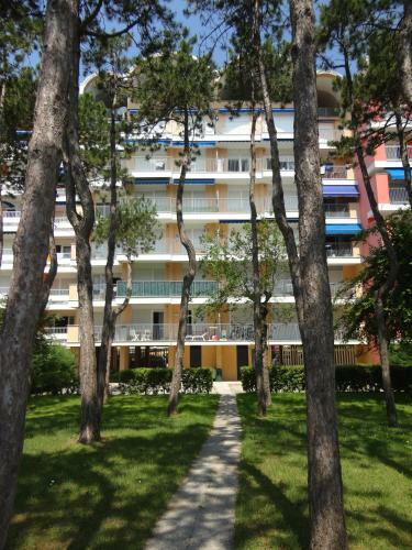 Great Location Apartment For 6 People