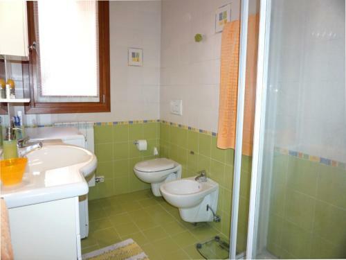 Nice Third Floor Apartment With Swimming Pool
