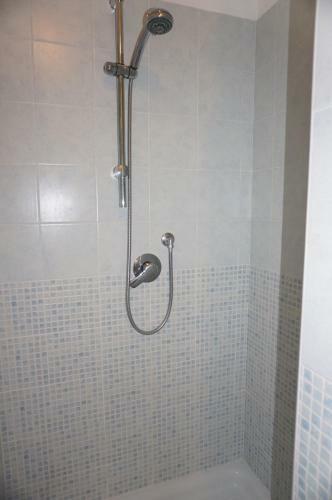 Beautiful Beachfront Apartment With Swimming Pool - Great Location