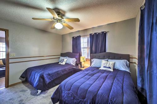 Spacious Home On Beaver Lake With Deck And Fire Pit!