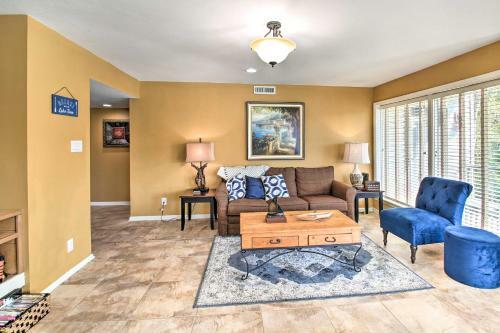 Apartamento Lakefront Getaway With 2 Balconies And Boat Slip!