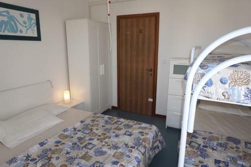 Beautiful Two-room Apartment For 6 People Facing The Sea