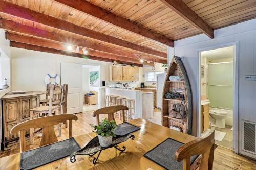 Riverfront Retreat With Game Room, Large Deck And Grill