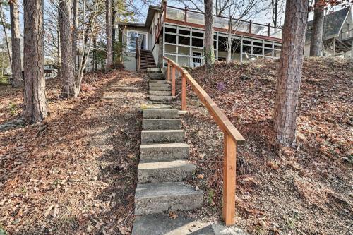 Riverfront Retreat With Game Room, Large Deck And Grill