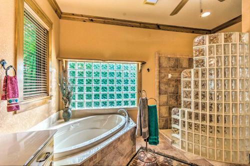 Luxurious Hot Springs Abode With Private Dock!
