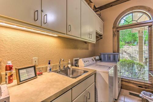 Luxurious Hot Springs Abode With Private Dock!